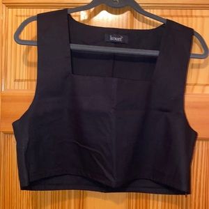 kourt linen blend crop top